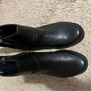 Vionic Women's Black Ankle Boots